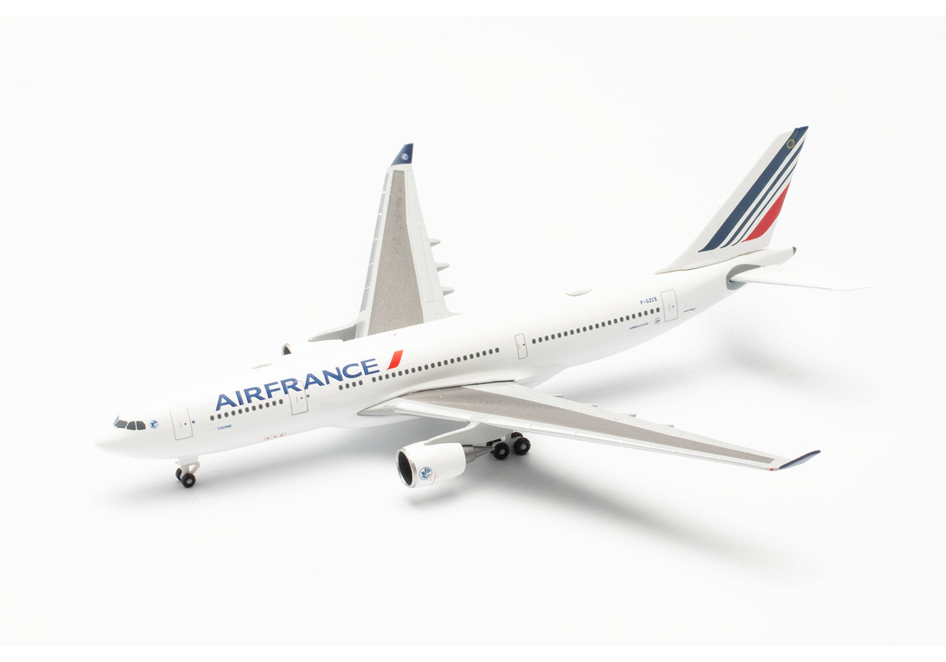 Herpa 536950 Air France Airbus A330-200 – F-GCZE "Colmar" 1:500