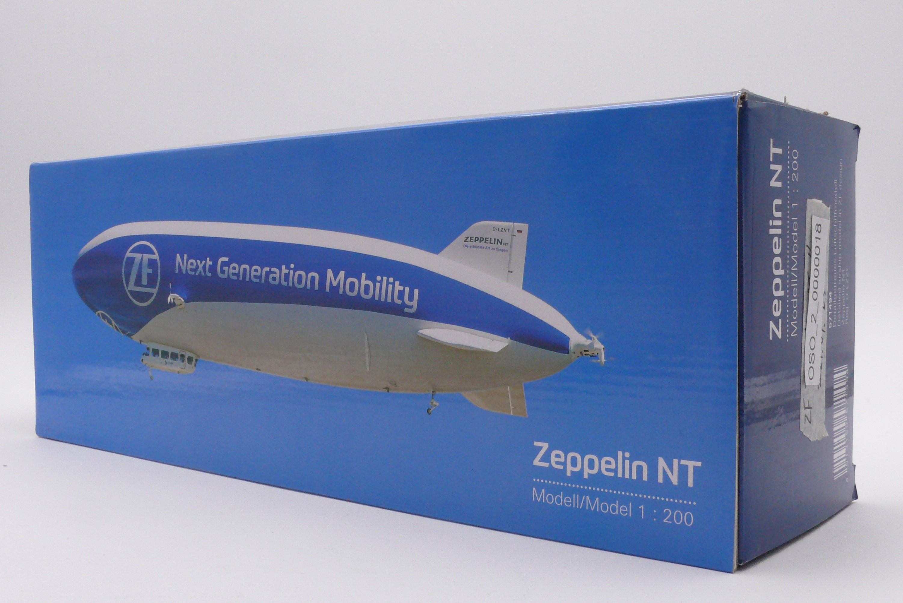 Herpa 571494 Zeppelin NT "ZF Next Generation Mobility" D-LZNT 1:200