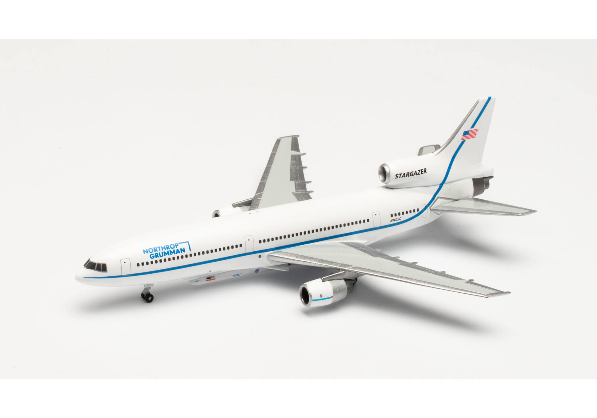 Herpa 536004 Northrop Grumman Lockheed L-1011-100 TriStar “Stargazer” – N140SC 1:500