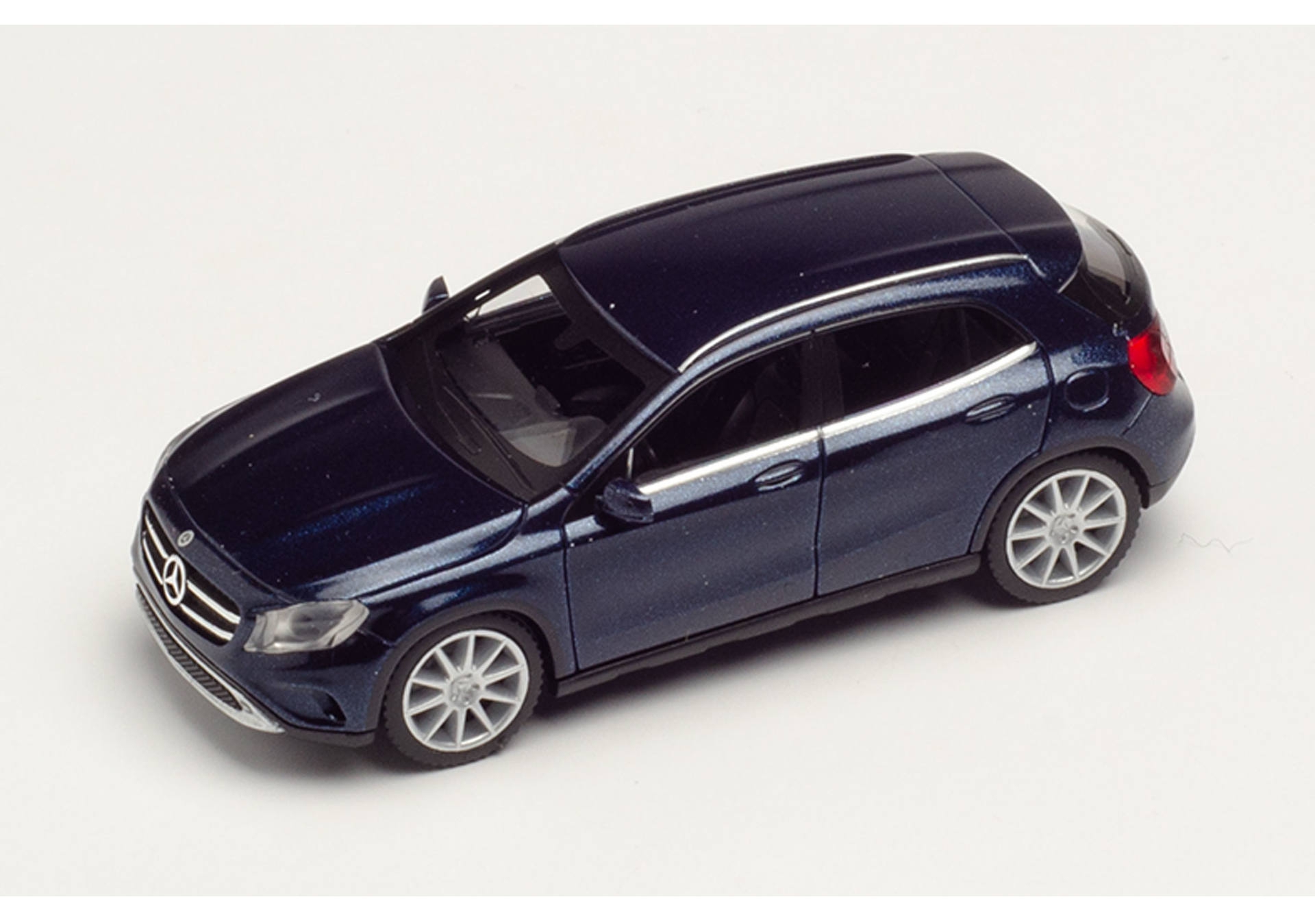 Herpa 038317-003 MB GLA Class Model H0 1:87