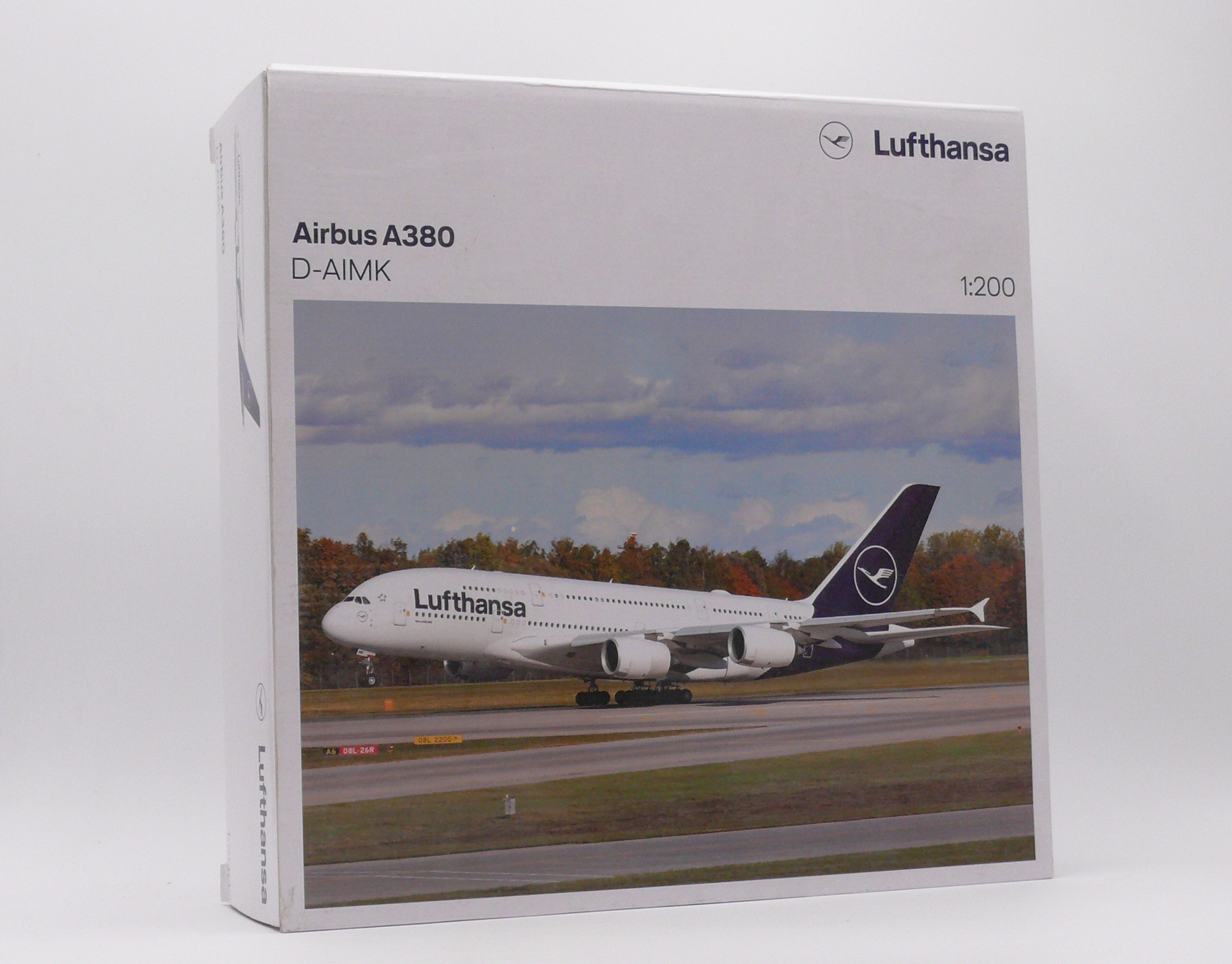 Herpa 559645-001 Airbus A380 Lufthansa D-AIMK 1:200