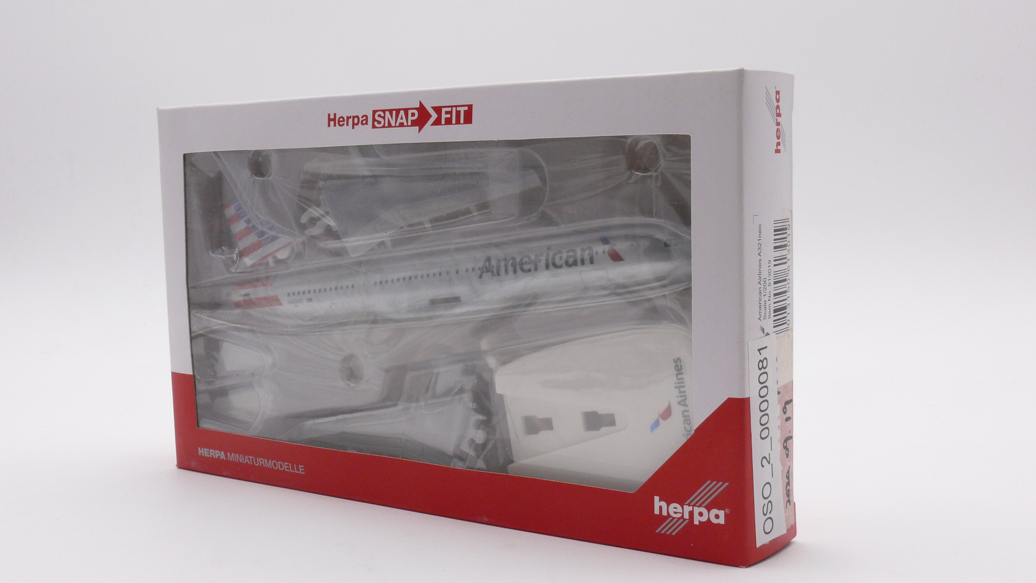 Herpa 613019 Airbus A321neo American Airlines N400AN 1:200