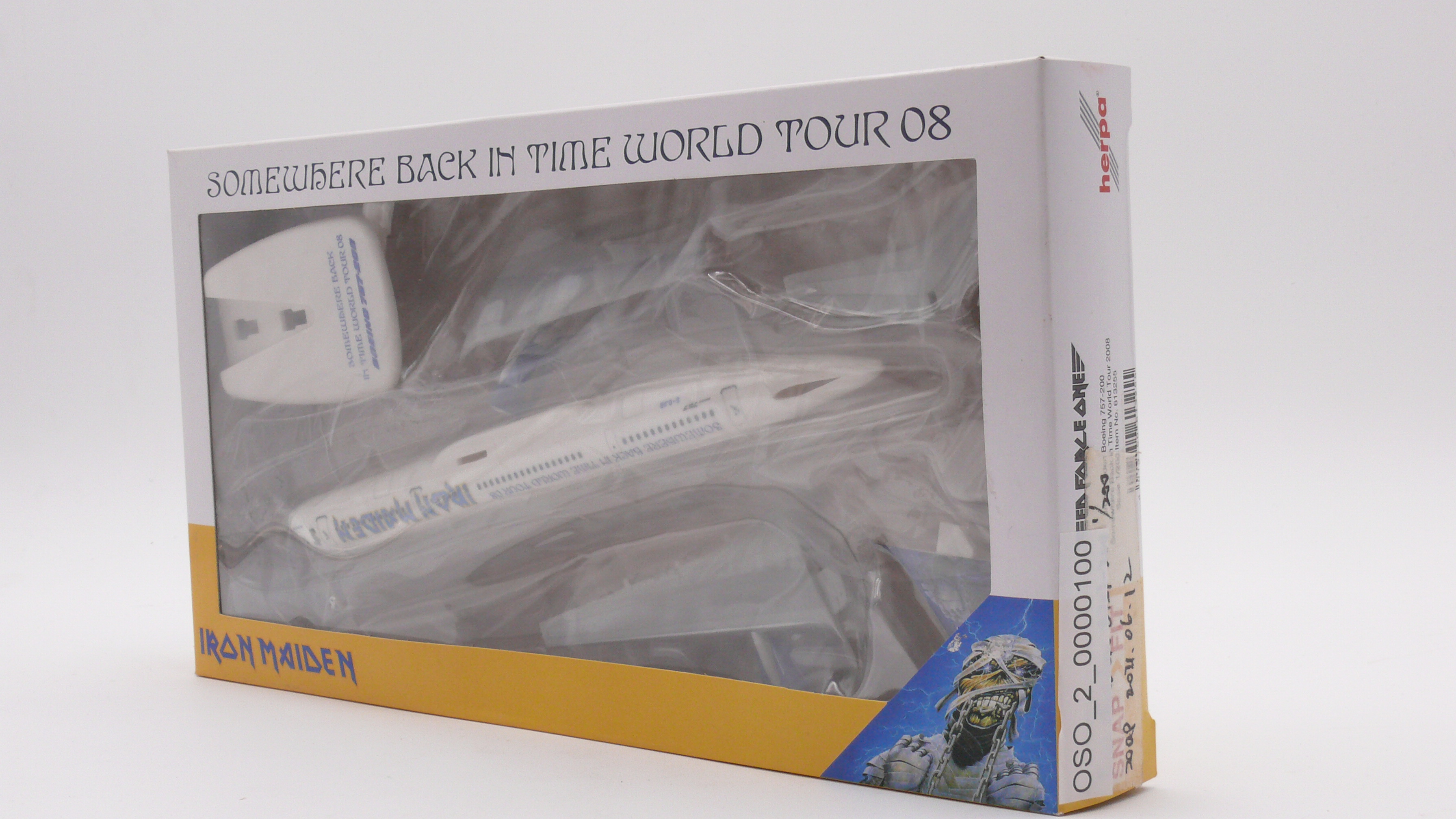Herpa 613255 Boeing 757-200 Iron Maiden "Somewhere Back In Time Tour 2008" G-0JIB 1:200