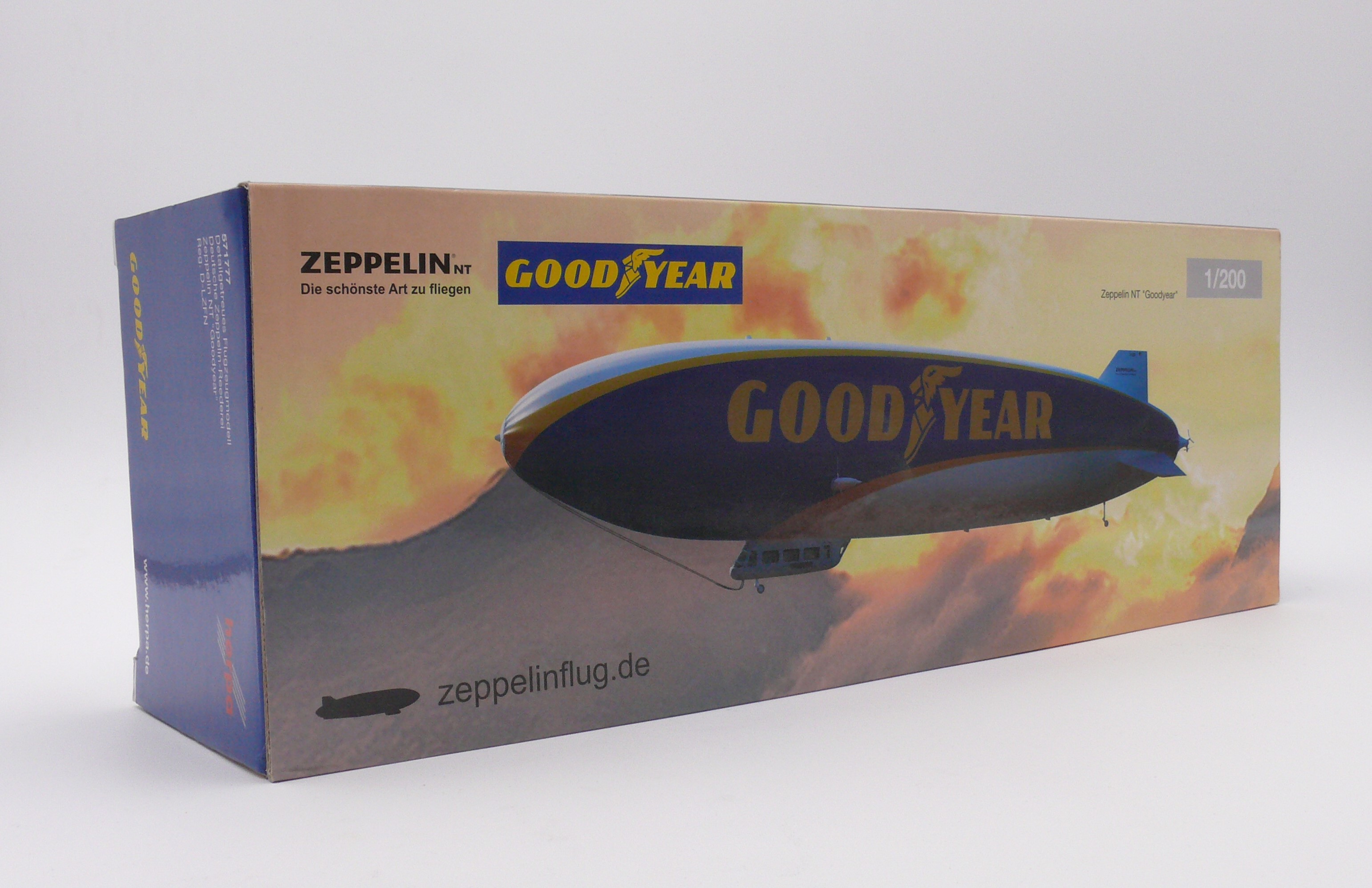 Herpa 571777 Zeppelin NT "Goodyear" D-LZFN 1:200