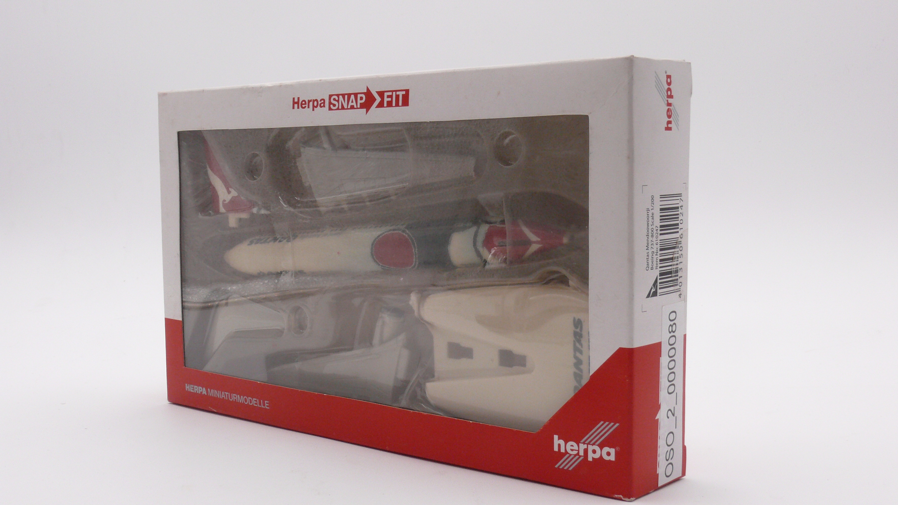 Herpa 610247 Boeing 737-800 Quantas VH-XZJ 1:200