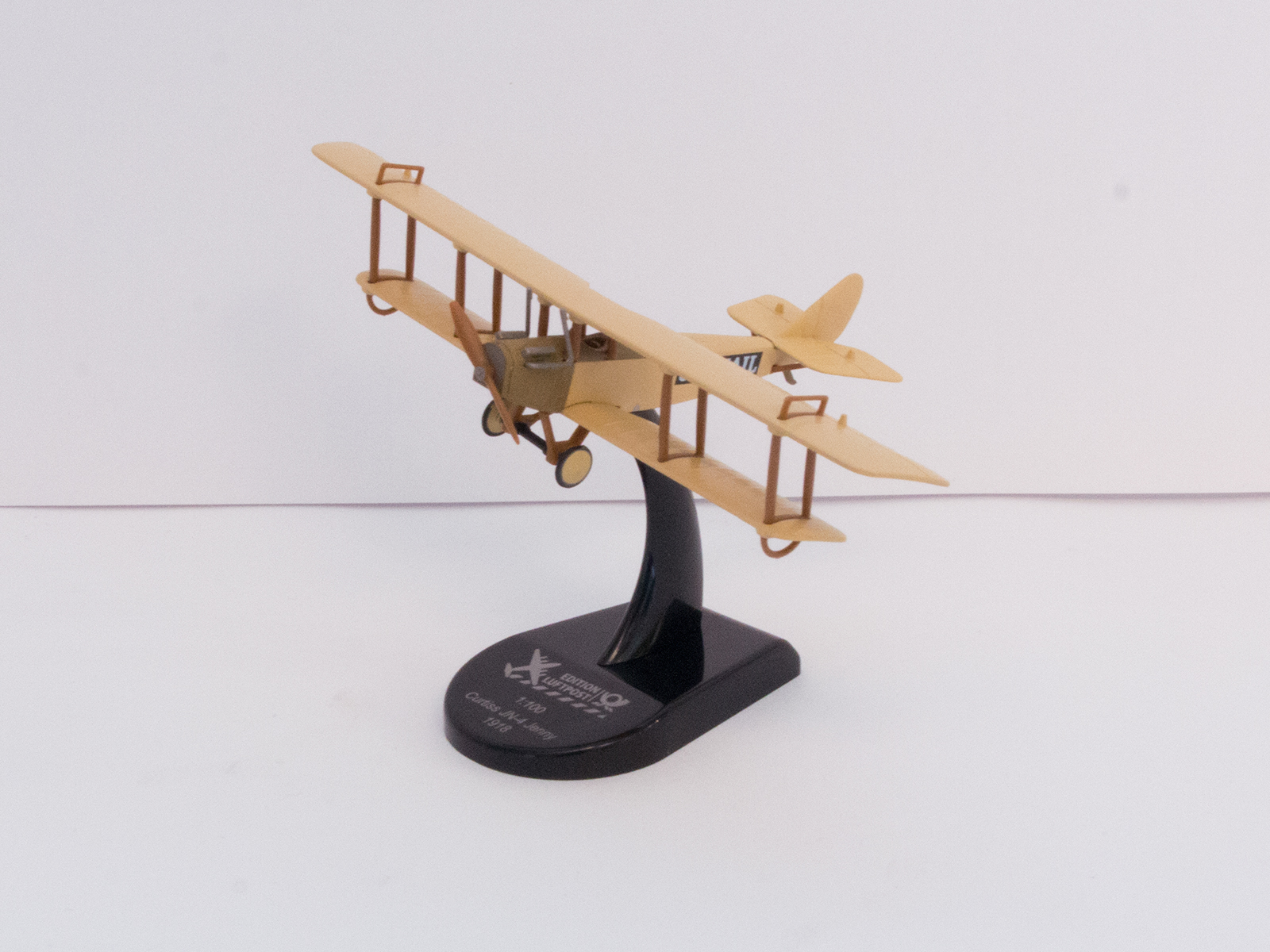 Sky-Stars Edition Luftpost 180259 Curtiss Jenny 1:100 Sky-Stars Edition Luftpost 180259 Curtiss Jenny 1:100