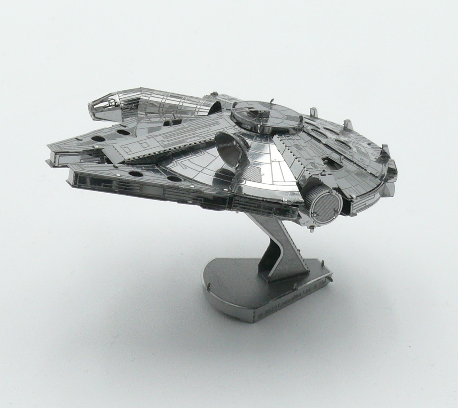 Metal Earth Star Wars Millenium Falcon 3D Metal Puzzle