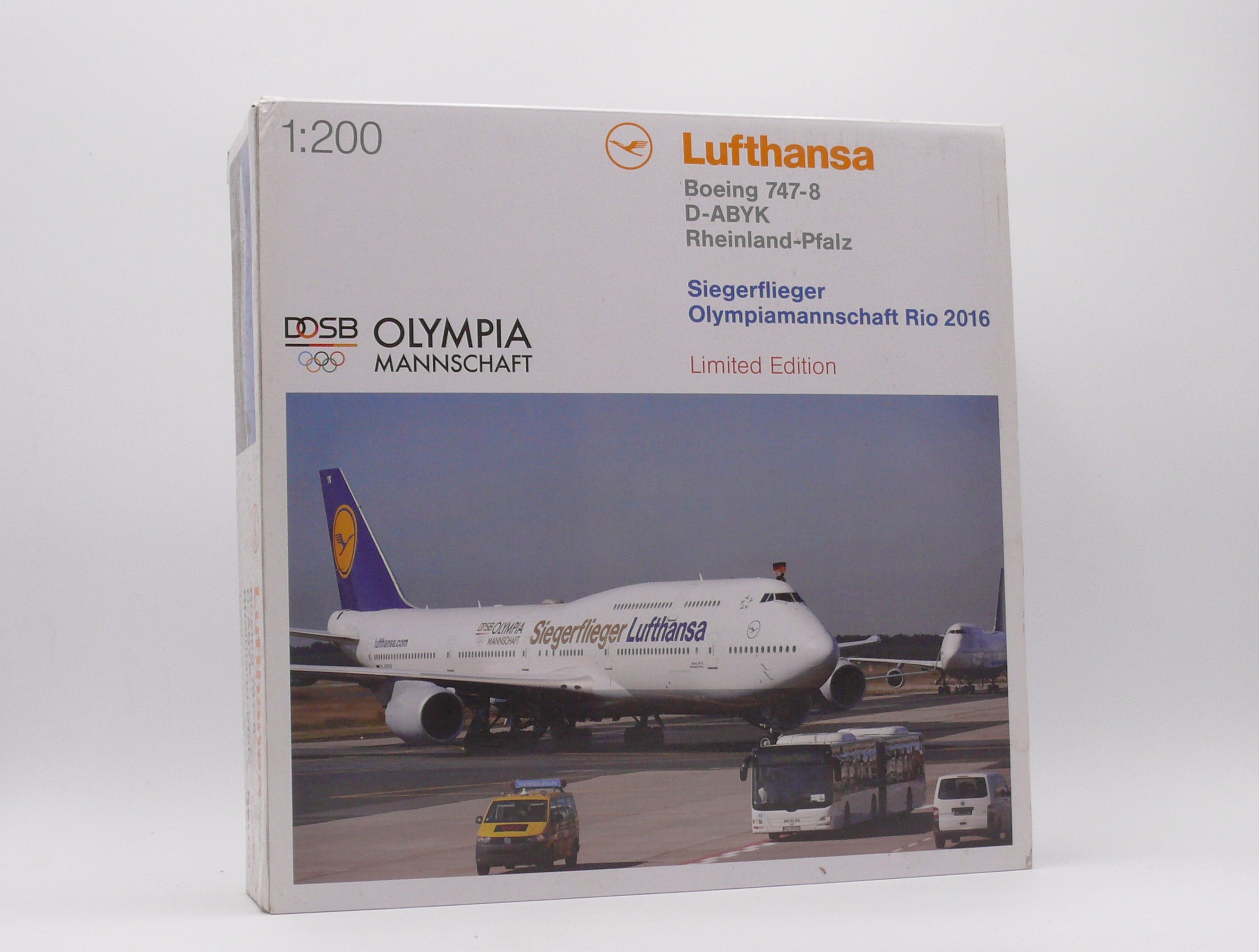 Herpa 558402 Boeing 747-8 Lufthansa "Rheinland-Pfalz" D-ABYK 1:200