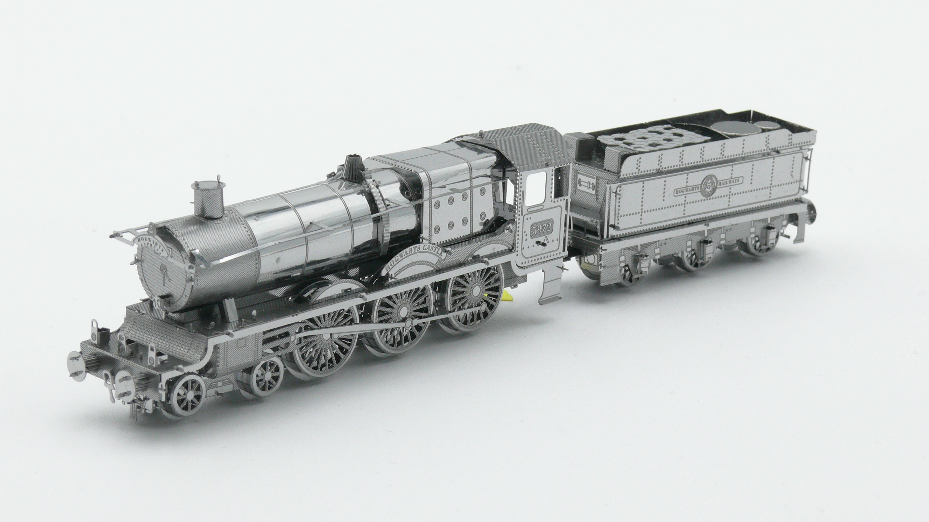 Metal Earth Harry Potter Hogwarts Express Train 3D Metal Puzzle
