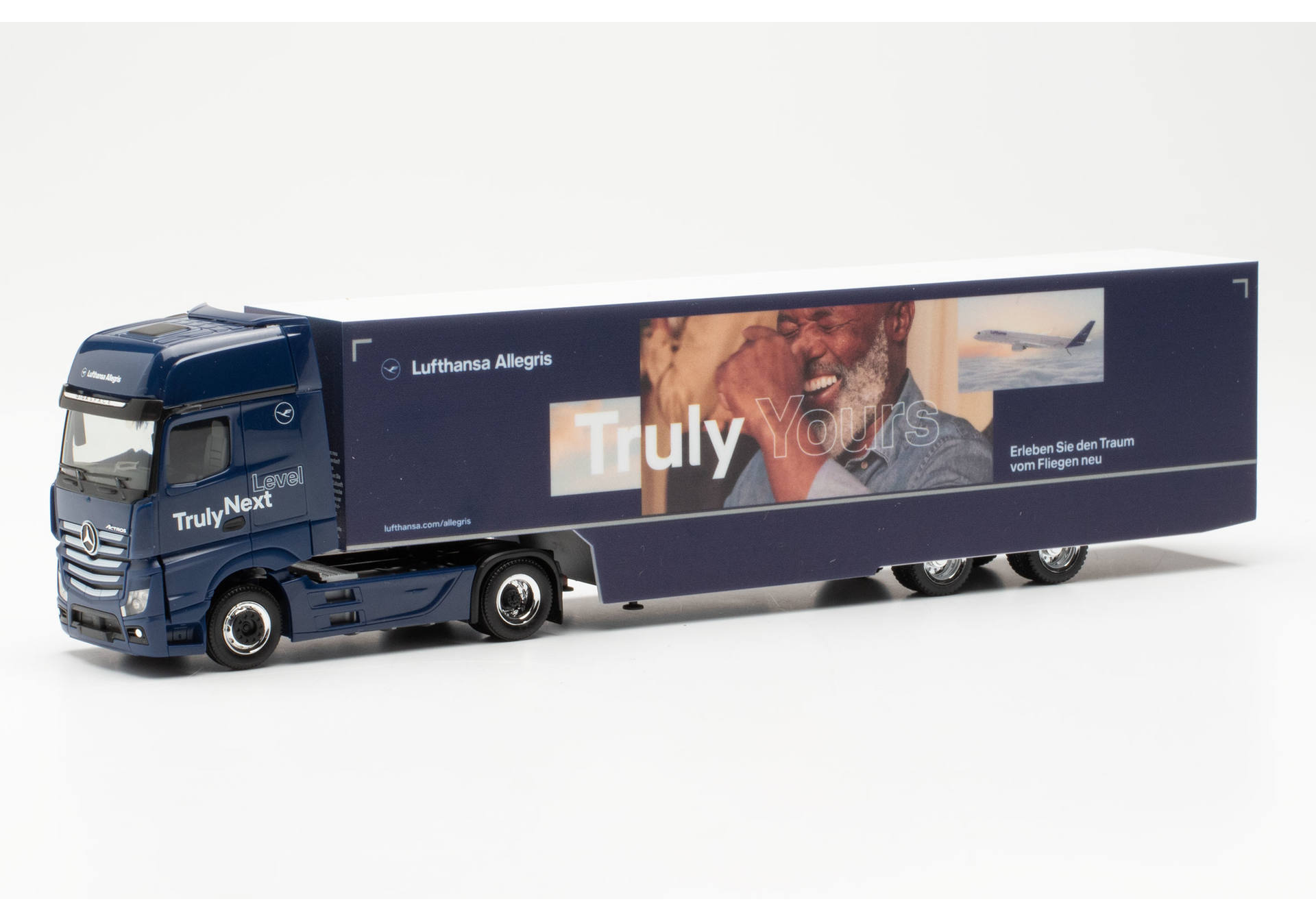 Herpa 317054 Mercedes-Benz Actros Gigaspace verkl. Koffer-Sattelzug "Lufthansa" (Nordrhein-Westfalen/Köln) 1:87