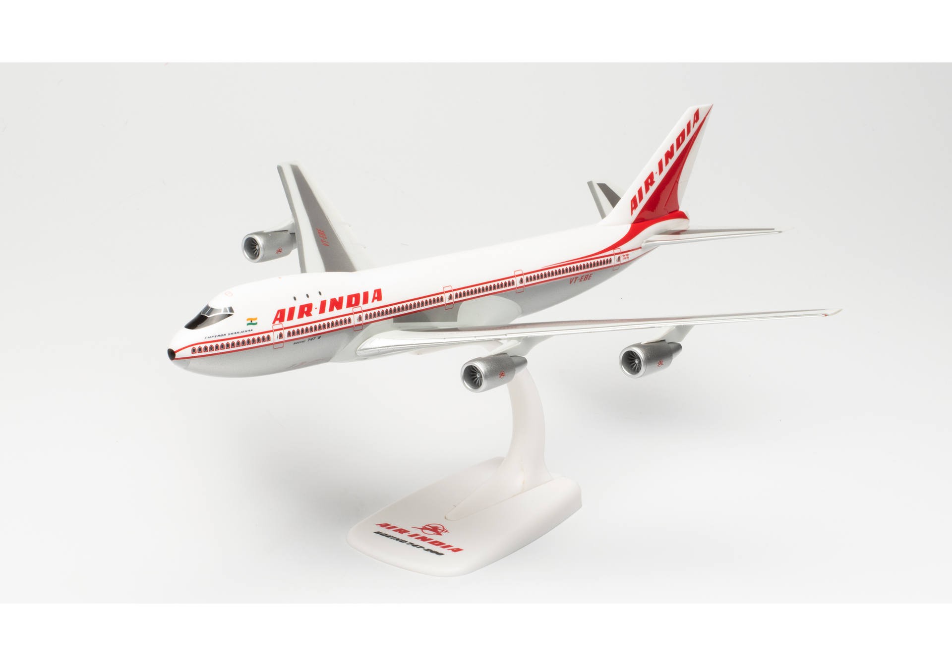 Herpa Wings 613378 Air India Boeing B747-200 VT-EBE “Emperor Shahjehan” Aircraft-Model 1:250