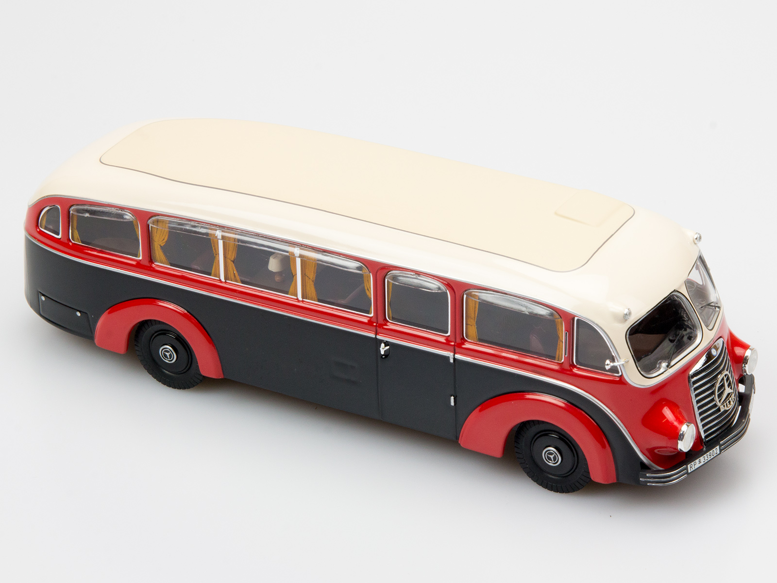 Premium ClassiXxs 010642 (bubmobile) MB LO3500 Konferenz- und Salonwagen Rot/schwarz 1:43