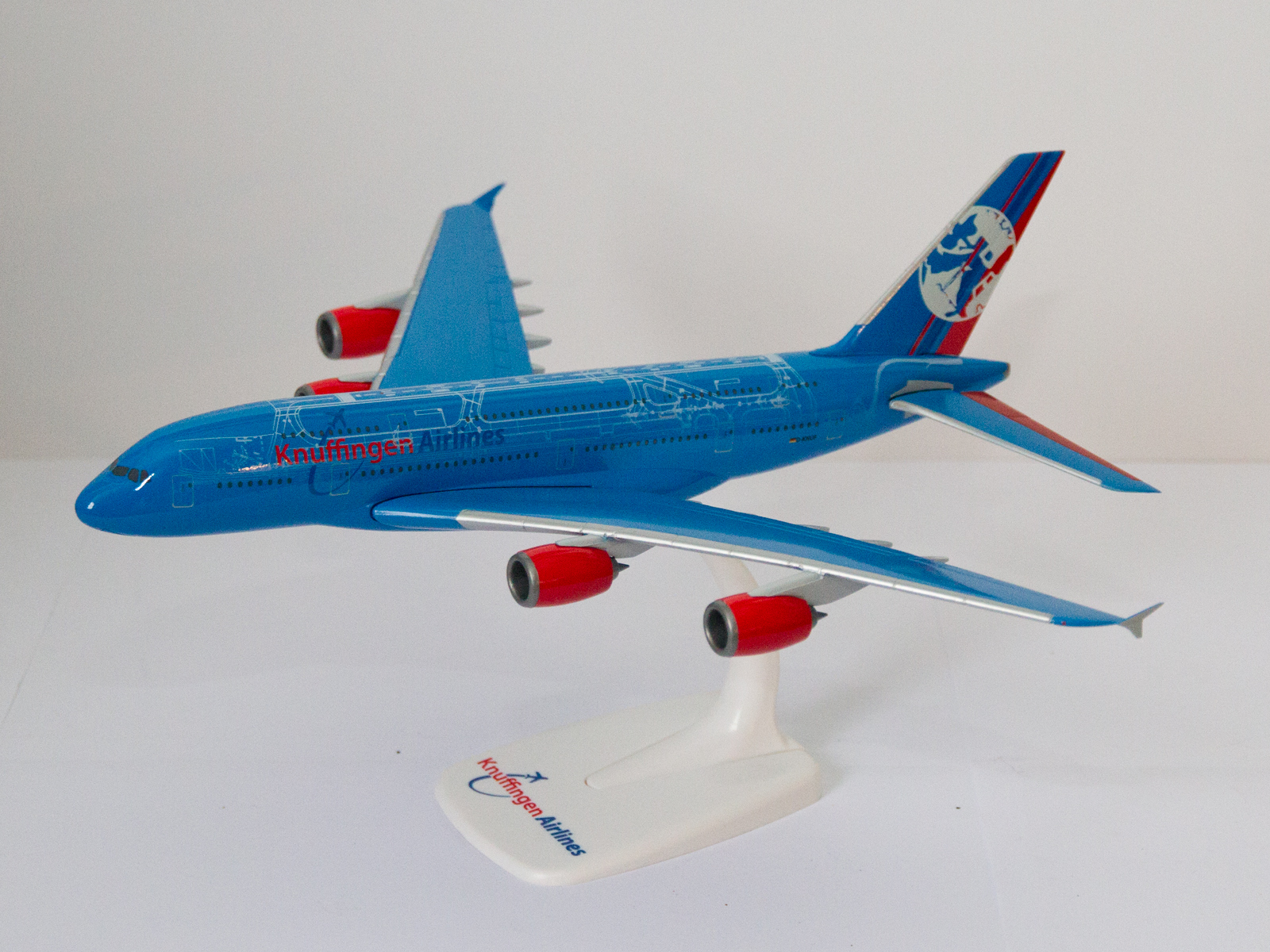 Herpa 609326 A380 "Knuffingen Airlines" 1:250